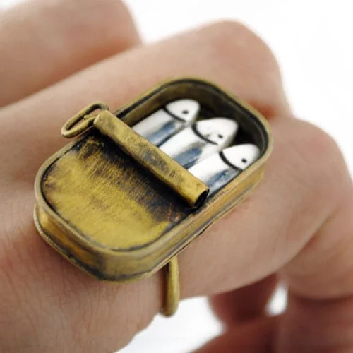 anillo-laton-porcelana-lata-sardinas-1.jpg - Vacía La Nevera Joyas de plata de Vacía la Nevera