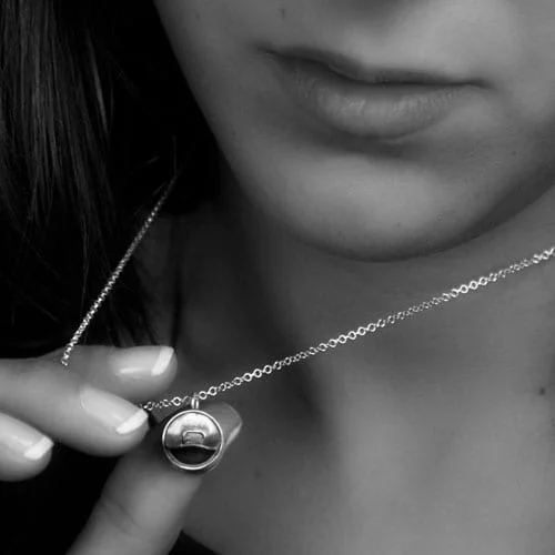 Charming Sterling silver choker necklace, tin can tuna - Vacía La Nevera gargantilla de plata lata de conservas atún