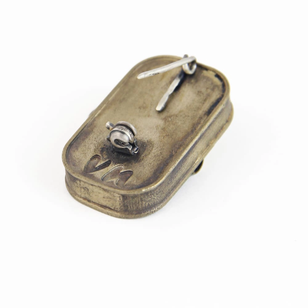 Broche de latón y porcelana Lata de Sardinas