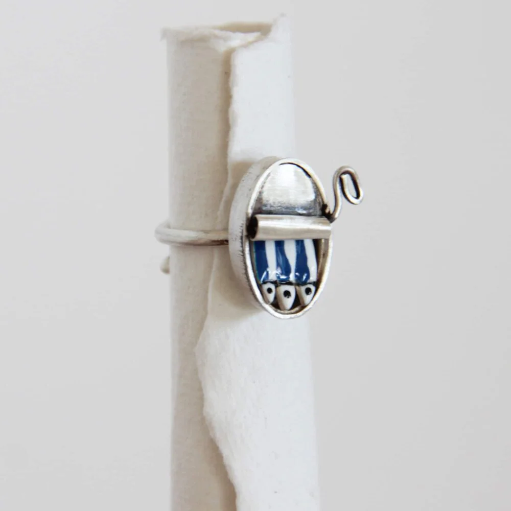 Anillo lata de sardinas y esmalte - Vacía La Nevera Anillo lata de sardinas y esmalte