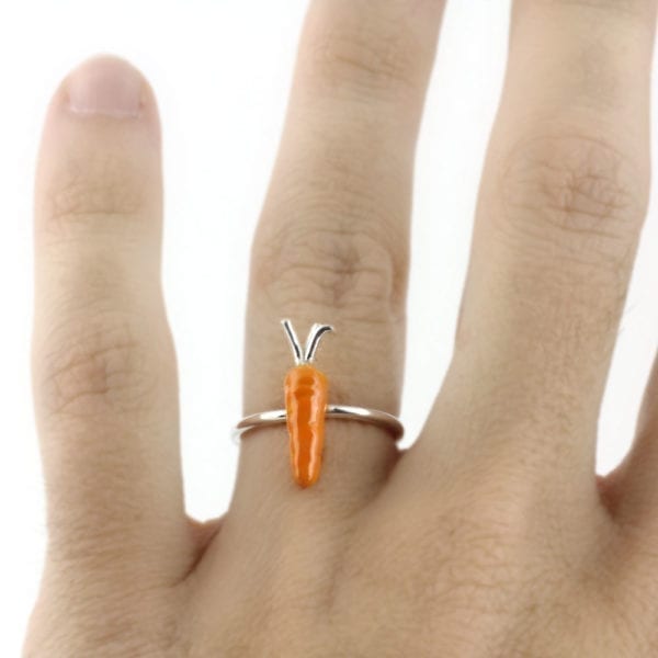 Silver ring carrot