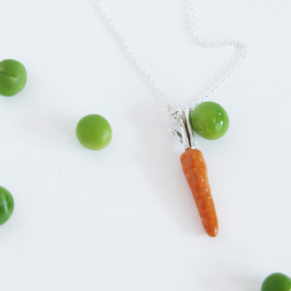 gargantilla de plata zanahoria - Vacía la Nevera