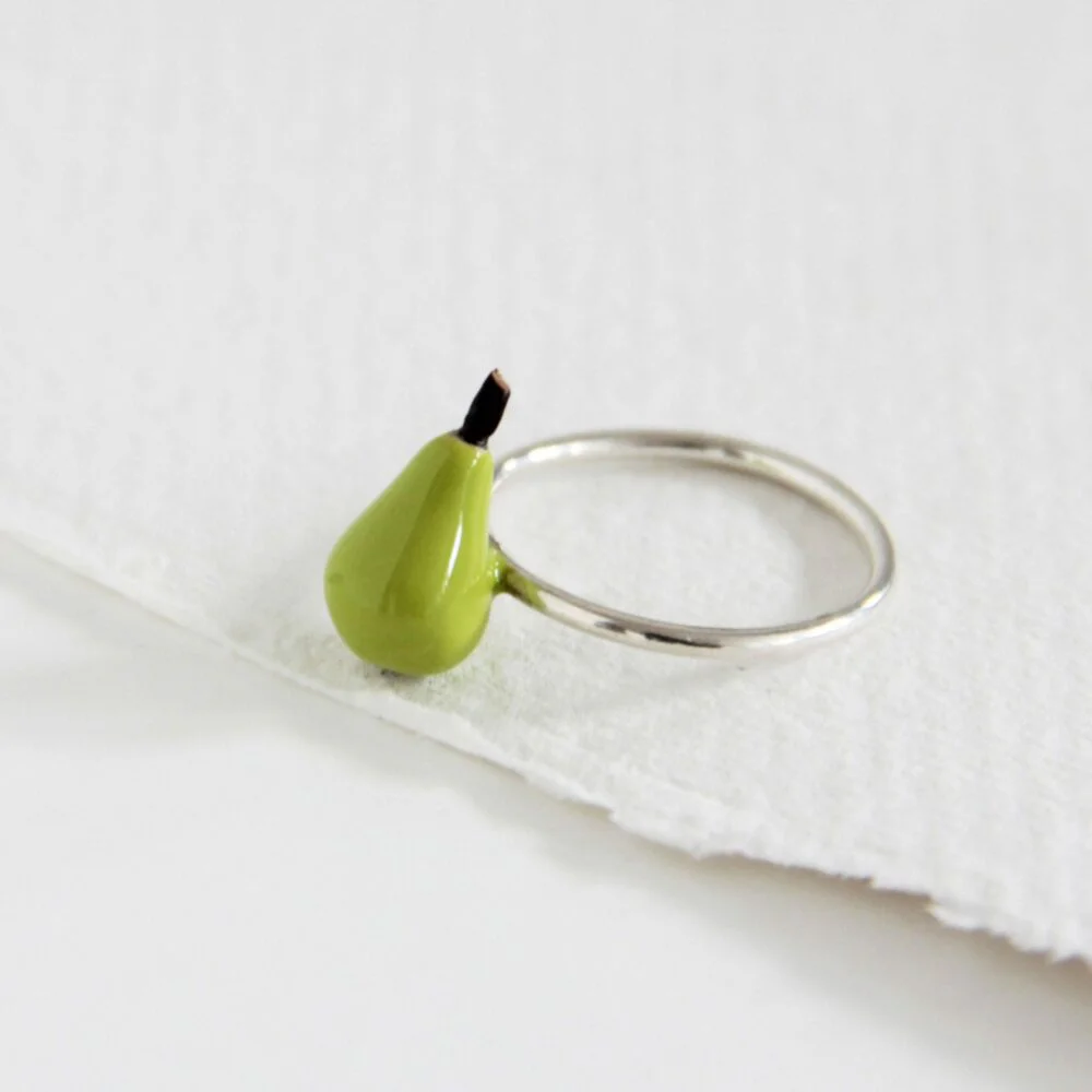 Anillo de plata pera verde