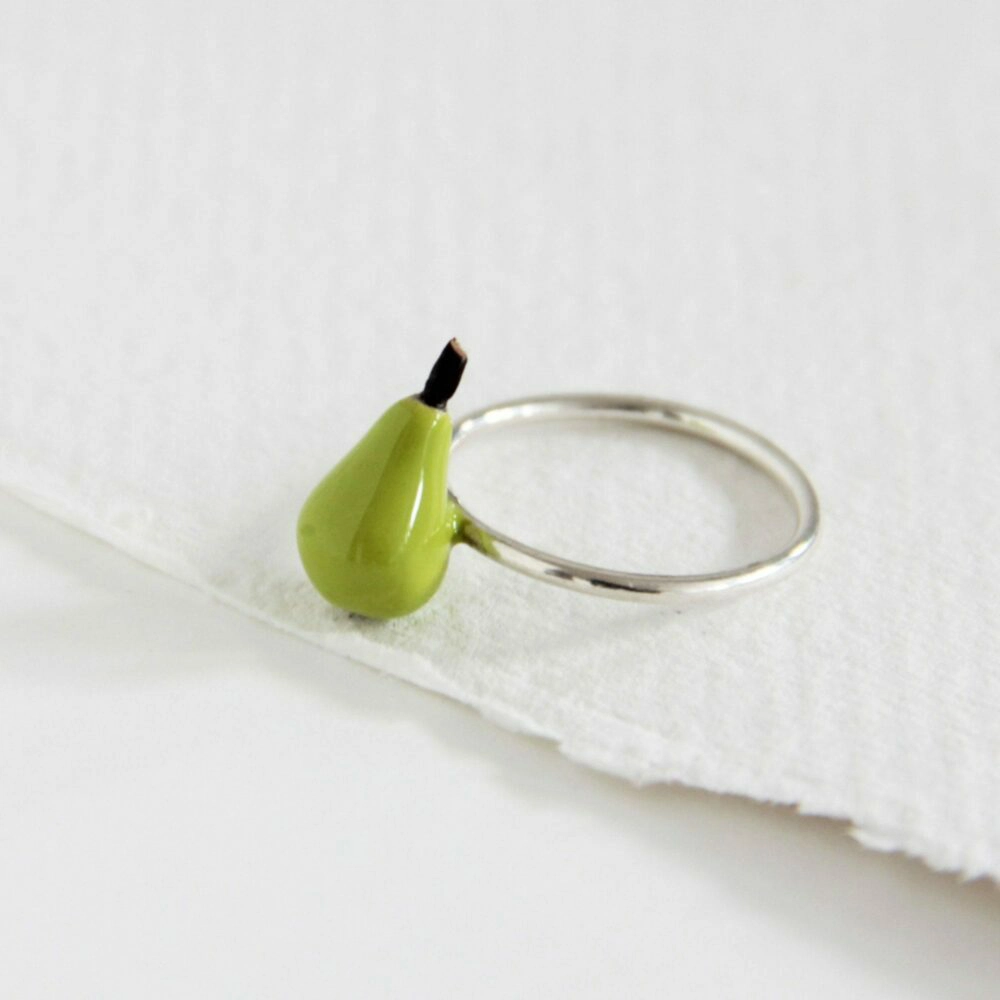 Anillo de plata pera verde