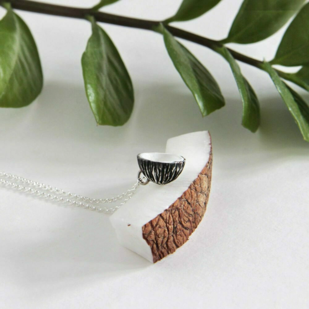 Silver choker Coconut