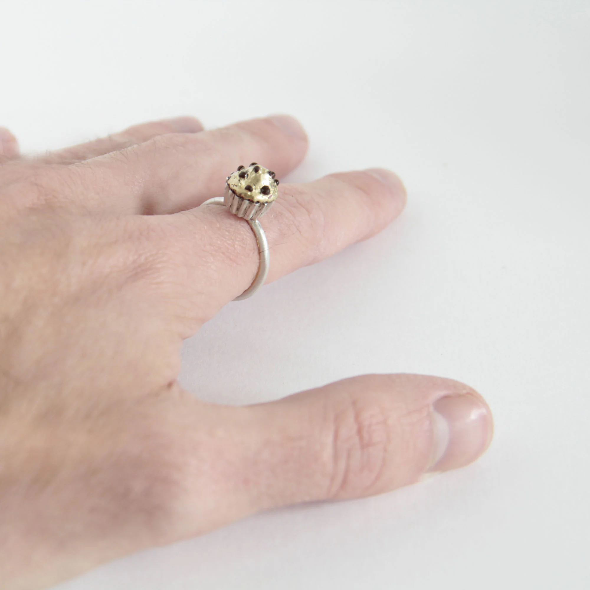 Silver Ring cupcake