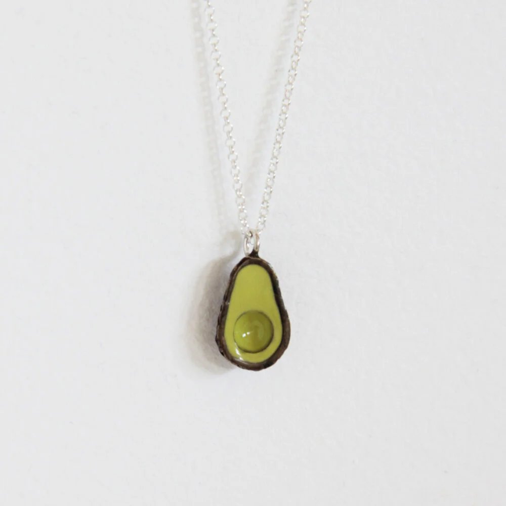Gargantilla de plata y latón Aguacate