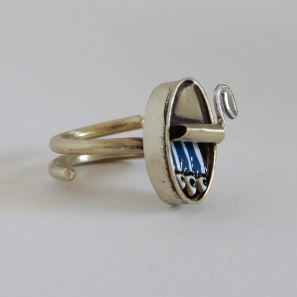 Anillo de latón Lata de Sardinas - Vacía La Nevera