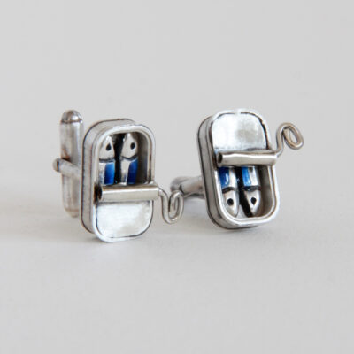 Gemelos de plata Lata de Sardinas