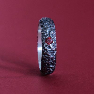 Alianza de plata y rubí